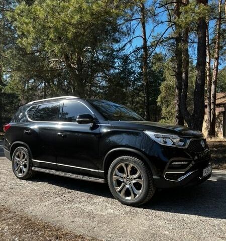 Чорний Cанг Йонг Rexton, об'ємом двигуна 2.2 л та пробігом 138 тис. км за 23700 $, фото 1 на Automoto.ua