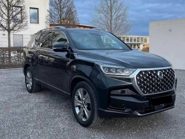 Чорний Cанг Йонг Rexton, об'ємом двигуна 2.2 л та пробігом 60 тис. км за 9000 $, фото 1 на Automoto.ua