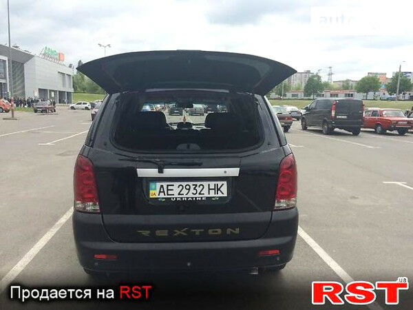 Чорний Cанг Йонг Rexton, об'ємом двигуна 2.8 л та пробігом 180 тис. км за 8300 $, фото 1 на Automoto.ua