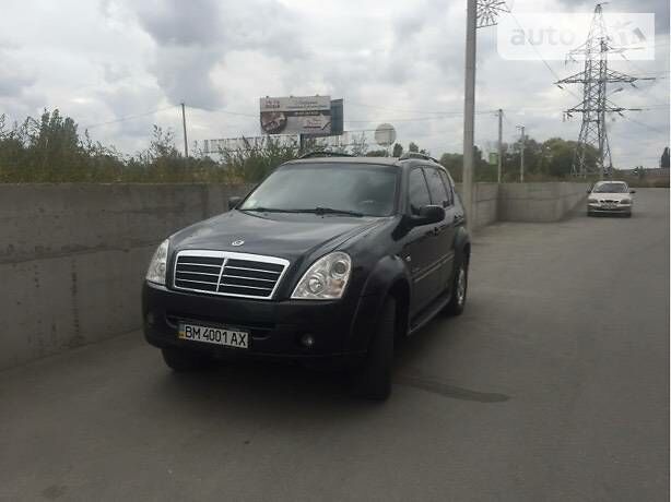 Чорний Cанг Йонг Rexton, об'ємом двигуна 2.7 л та пробігом 165 тис. км за 10200 $, фото 1 на Automoto.ua