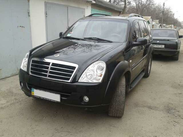 Чорний Cанг Йонг Rexton, об'ємом двигуна 2.7 л та пробігом 60 тис. км за 19000 $, фото 1 на Automoto.ua