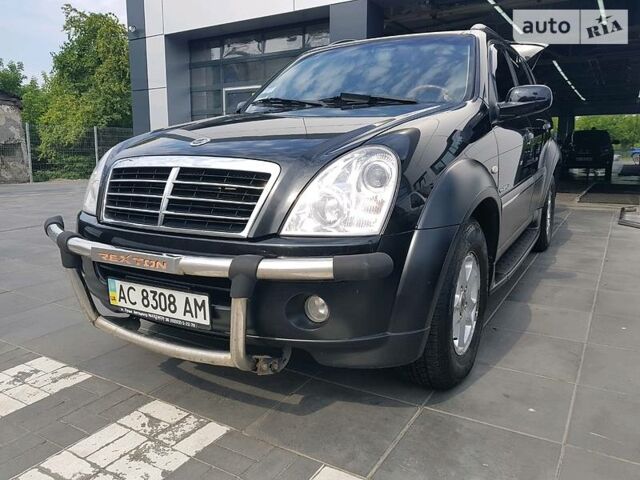 Чорний Cанг Йонг Rexton, об'ємом двигуна 2.7 л та пробігом 199 тис. км за 9600 $, фото 1 на Automoto.ua