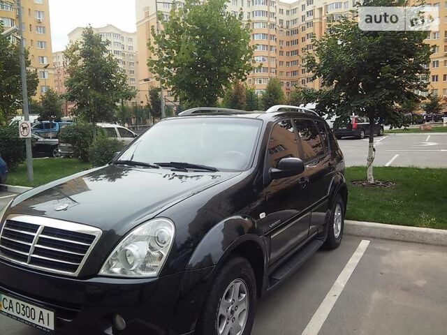 Чорний Cанг Йонг Rexton, об'ємом двигуна 2.7 л та пробігом 230 тис. км за 9200 $, фото 1 на Automoto.ua