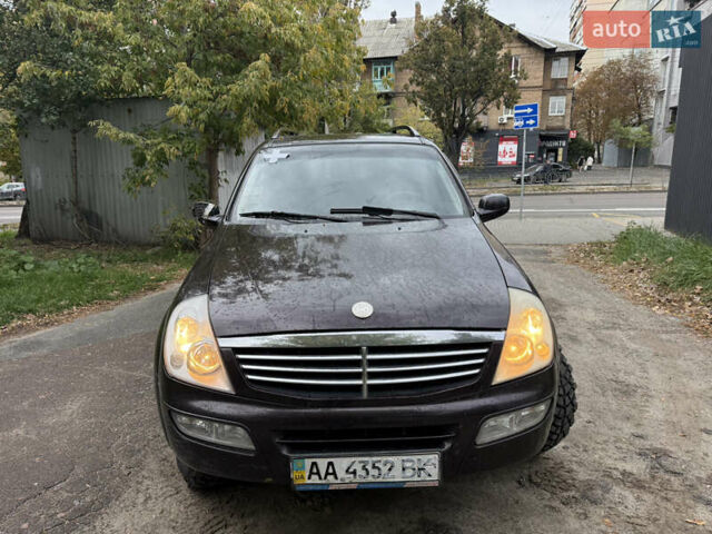 Коричневий Cанг Йонг Rexton, об'ємом двигуна 2.3 л та пробігом 203 тис. км за 4500 $, фото 1 на Automoto.ua
