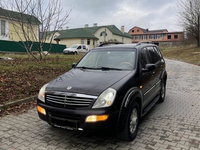Коричневий Cанг Йонг Rexton, об'ємом двигуна 2.7 л та пробігом 230 тис. км за 3800 $, фото 1 на Automoto.ua