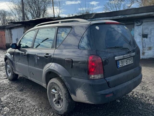 Коричневый Cанг Йонг Рекстон, объемом двигателя 2.7 л и пробегом 180 тыс. км за 2200 $, фото 1 на Automoto.ua