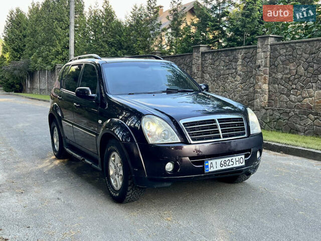 Коричневий Cанг Йонг Rexton, об'ємом двигуна 2.7 л та пробігом 200 тис. км за 6400 $, фото 1 на Automoto.ua