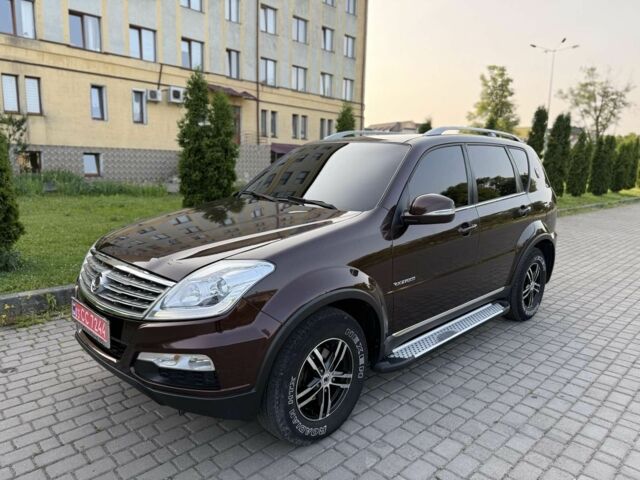 Коричневий Cанг Йонг Rexton, об'ємом двигуна 2.7 л та пробігом 226 тис. км за 12499 $, фото 1 на Automoto.ua