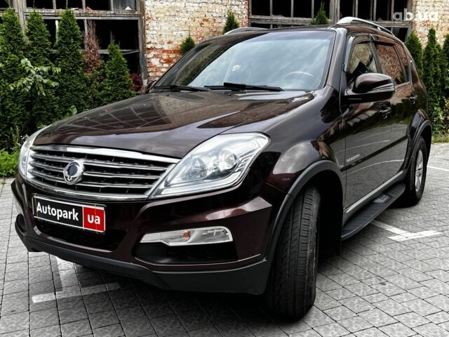Коричневий Cанг Йонг Rexton, об'ємом двигуна 2 л та пробігом 178 тис. км за 14490 $, фото 1 на Automoto.ua