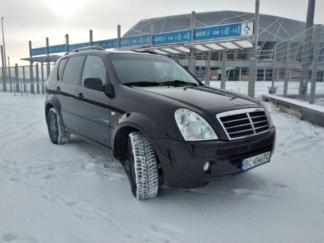 Червоний Cанг Йонг Rexton, об'ємом двигуна 0.27 л та пробігом 160 тис. км за 8500 $, фото 1 на Automoto.ua