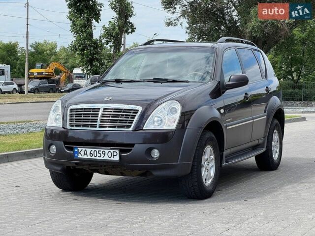 Червоний Cанг Йонг Rexton, об'ємом двигуна 2.7 л та пробігом 275 тис. км за 7999 $, фото 1 на Automoto.ua