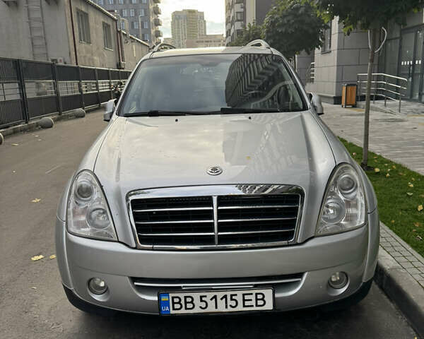 Cанг Йонг Rexton, об'ємом двигуна 2.7 л та пробігом 283 тис. км за 10400 $, фото 1 на Automoto.ua