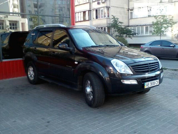 Cанг Йонг Rexton, об'ємом двигуна 2.8 л та пробігом 100 тис. км за 9000 $, фото 1 на Automoto.ua