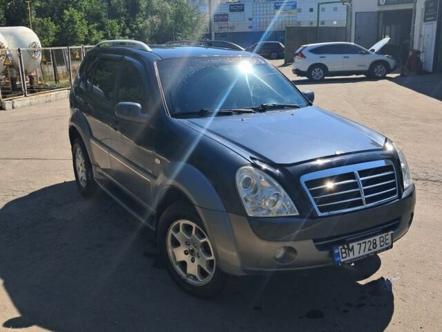 Сірий Cанг Йонг Rexton, об'ємом двигуна 2.7 л та пробігом 240 тис. км за 6024 $, фото 1 на Automoto.ua