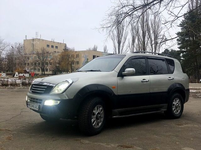 Серый Cанг Йонг Рекстон, объемом двигателя 2.9 л и пробегом 320 тыс. км за 5999 $, фото 1 на Automoto.ua