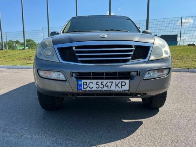 Сірий Cанг Йонг Rexton, об'ємом двигуна 2.9 л та пробігом 357 тис. км за 7000 $, фото 1 на Automoto.ua
