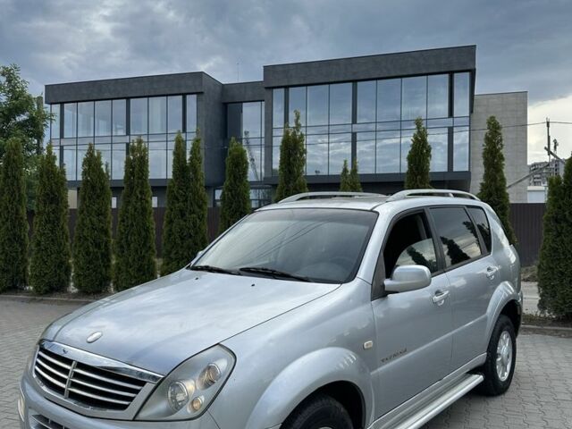 Сірий Cанг Йонг Rexton, об'ємом двигуна 2.7 л та пробігом 300 тис. км за 4700 $, фото 1 на Automoto.ua