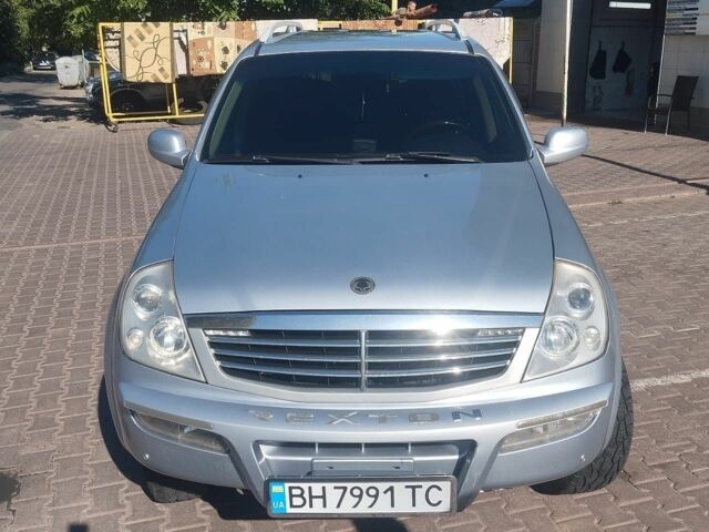 Сірий Cанг Йонг Rexton, об'ємом двигуна 2.3 л та пробігом 200 тис. км за 4800 $, фото 1 на Automoto.ua