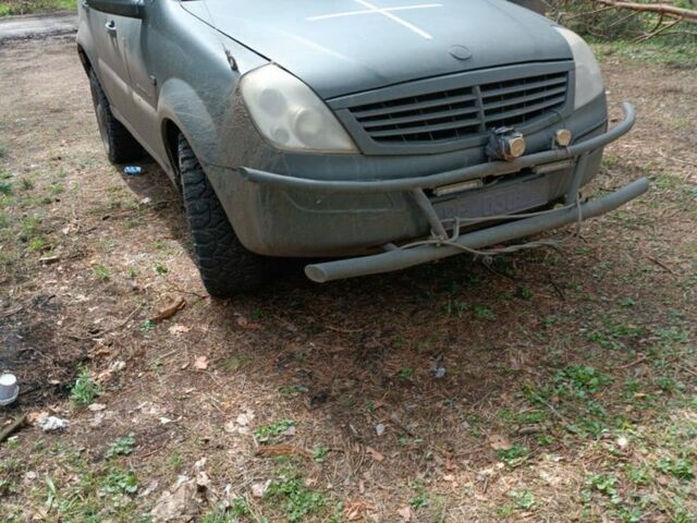 Сірий Cанг Йонг Rexton, об'ємом двигуна 2.7 л та пробігом 275 тис. км за 3100 $, фото 1 на Automoto.ua
