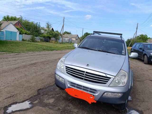 Серый Cанг Йонг Рекстон, объемом двигателя 2.7 л и пробегом 344 тыс. км за 4300 $, фото 1 на Automoto.ua