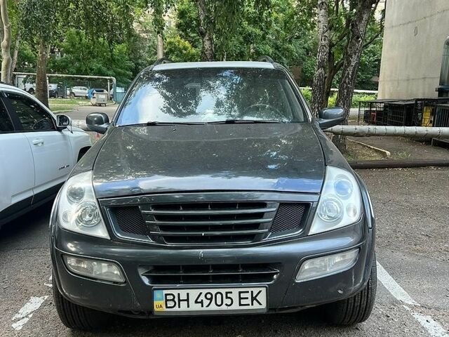 Сірий Cанг Йонг Rexton, об'ємом двигуна 2.8 л та пробігом 254 тис. км за 6400 $, фото 1 на Automoto.ua