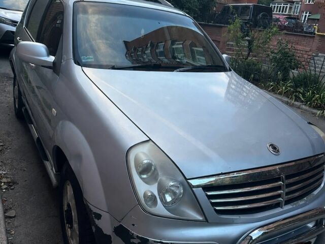 Сірий Cанг Йонг Rexton, об'ємом двигуна 2.7 л та пробігом 252 тис. км за 2907 $, фото 1 на Automoto.ua