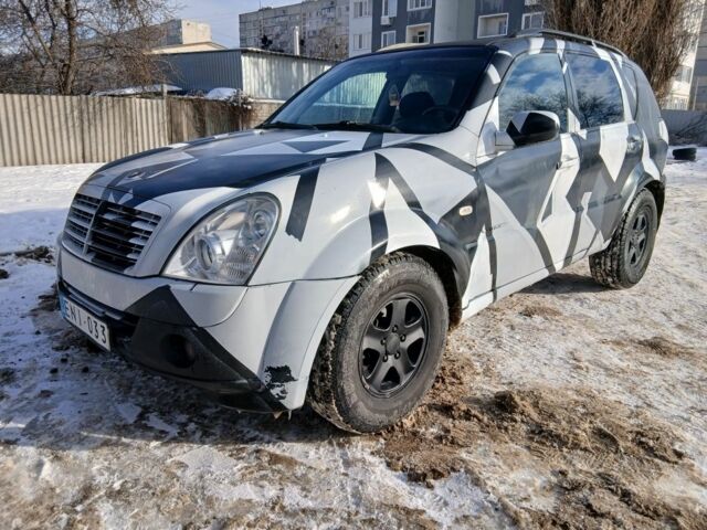 Серый Cанг Йонг Рекстон, объемом двигателя 3 л и пробегом 320 тыс. км за 3500 $, фото 1 на Automoto.ua