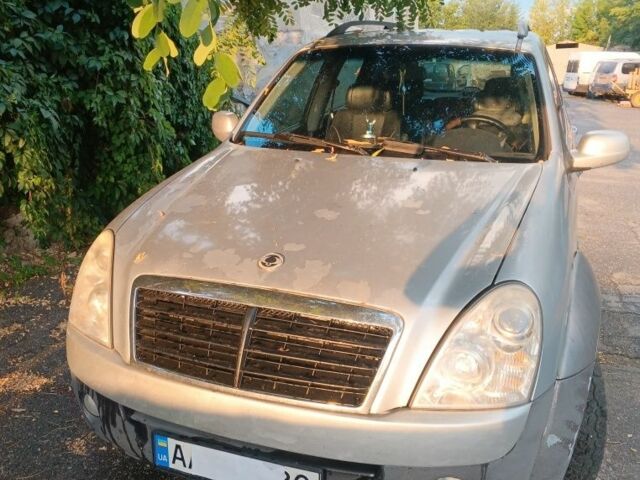 Сірий Cанг Йонг Rexton, об'ємом двигуна 3 л та пробігом 369 тис. км за 5895 $, фото 1 на Automoto.ua