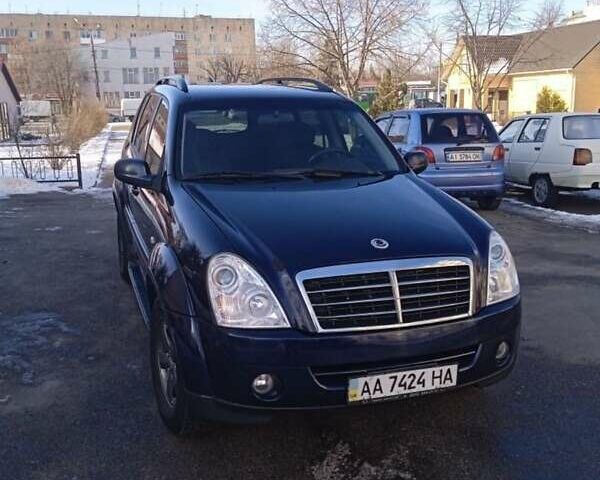 Сірий Cанг Йонг Rexton, об'ємом двигуна 2.7 л та пробігом 270 тис. км за 6000 $, фото 1 на Automoto.ua