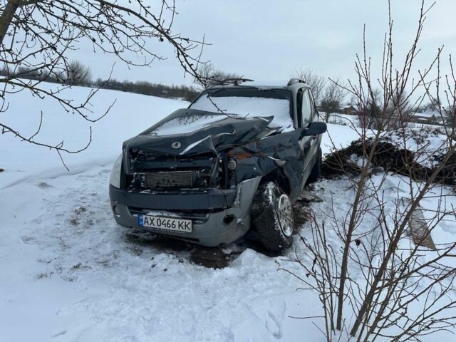 Серый Cанг Йонг Рекстон, объемом двигателя 2.7 л и пробегом 250 тыс. км за 3000 $, фото 1 на Automoto.ua