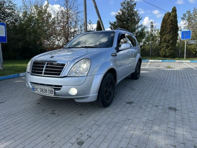Сірий Cанг Йонг Rexton, об'ємом двигуна 2.7 л та пробігом 234 тис. км за 5200 $, фото 1 на Automoto.ua
