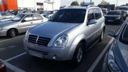 Сірий Cанг Йонг Rexton, об'ємом двигуна 2.7 л та пробігом 168 тис. км за 13700 $, фото 1 на Automoto.ua