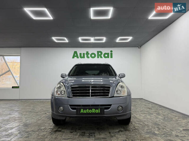 Серый Cанг Йонг Рекстон, объемом двигателя 2.69 л и пробегом 220 тыс. км за 9300 $, фото 1 на Automoto.ua