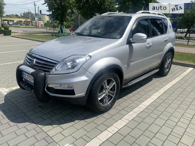 Серый Cанг Йонг Рекстон, объемом двигателя 2.7 л и пробегом 80 тыс. км за 11200 $, фото 1 на Automoto.ua