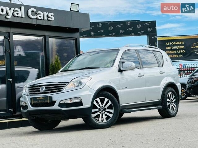 Сірий Cанг Йонг Rexton, об'ємом двигуна 2 л та пробігом 130 тис. км за 11300 $, фото 1 на Automoto.ua