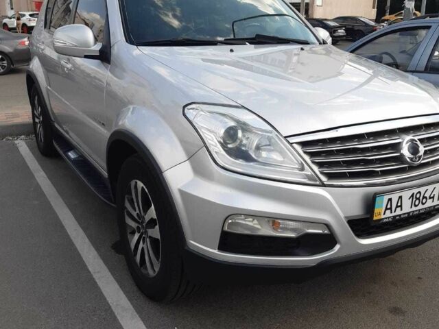 Сірий Cанг Йонг Rexton, об'ємом двигуна 2.7 л та пробігом 230 тис. км за 12817 $, фото 1 на Automoto.ua