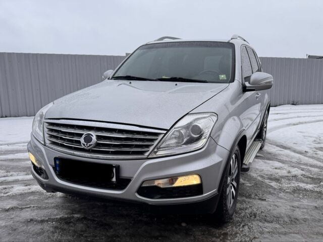 Серый Cанг Йонг Рекстон, объемом двигателя 2 л и пробегом 129 тыс. км за 11500 $, фото 1 на Automoto.ua