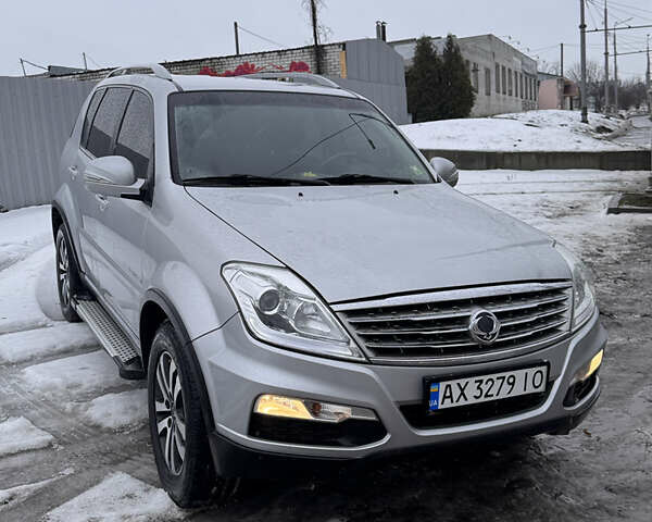 Сірий Cанг Йонг Rexton, об'ємом двигуна 2 л та пробігом 129 тис. км за 11500 $, фото 1 на Automoto.ua