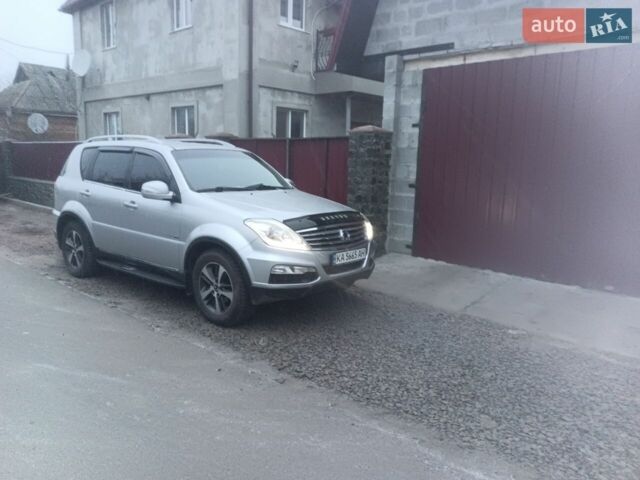 Сірий Cанг Йонг Rexton, об'ємом двигуна 2 л та пробігом 189 тис. км за 13700 $, фото 1 на Automoto.ua