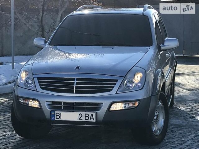 Сірий Cанг Йонг Rexton, об'ємом двигуна 0 л та пробігом 225 тис. км за 7350 $, фото 1 на Automoto.ua