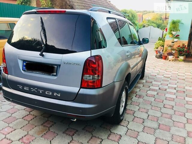 Сірий Cанг Йонг Rexton, об'ємом двигуна 2.7 л та пробігом 2 тис. км за 10350 $, фото 1 на Automoto.ua