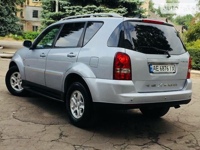 Сірий Cанг Йонг Rexton, об'ємом двигуна 2.7 л та пробігом 57 тис. км за 10650 $, фото 1 на Automoto.ua