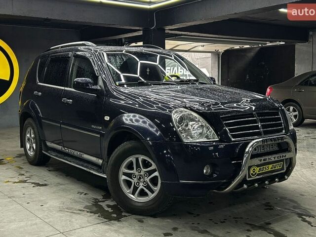Синій Cанг Йонг Rexton, об'ємом двигуна 2.7 л та пробігом 230 тис. км за 7900 $, фото 1 на Automoto.ua
