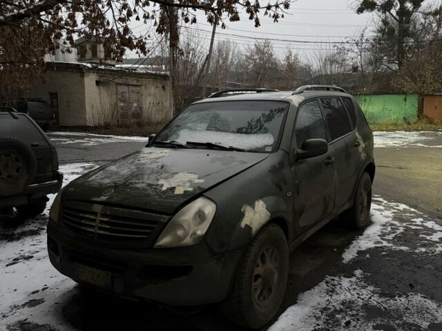 Зеленый Cанг Йонг Рекстон, объемом двигателя 2.7 л и пробегом 300 тыс. км за 1500 $, фото 1 на Automoto.ua