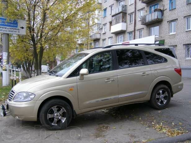 Бежевий Cанг Йонг Rodius, об'ємом двигуна 0 л та пробігом 1 тис. км за 12500 $, фото 1 на Automoto.ua