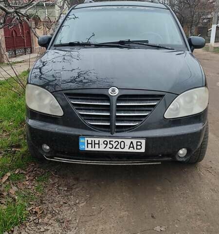 Черный Cанг Йонг Родиус, объемом двигателя 2.7 л и пробегом 293 тыс. км за 6500 $, фото 1 на Automoto.ua