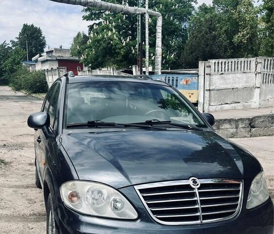 Чорний Cанг Йонг Rodius, об'ємом двигуна 2.7 л та пробігом 250 тис. км за 3500 $, фото 1 на Automoto.ua