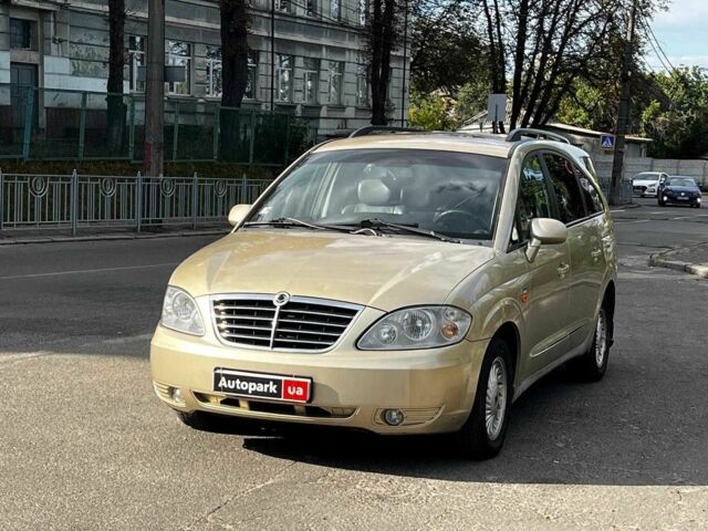 Жовтий Cанг Йонг Rodius, об'ємом двигуна 2.7 л та пробігом 184 тис. км за 6492 $, фото 1 на Automoto.ua