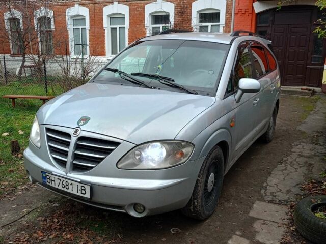 Сірий Cанг Йонг Rodius, об'ємом двигуна 2.7 л та пробігом 238 тис. км за 5500 $, фото 1 на Automoto.ua
