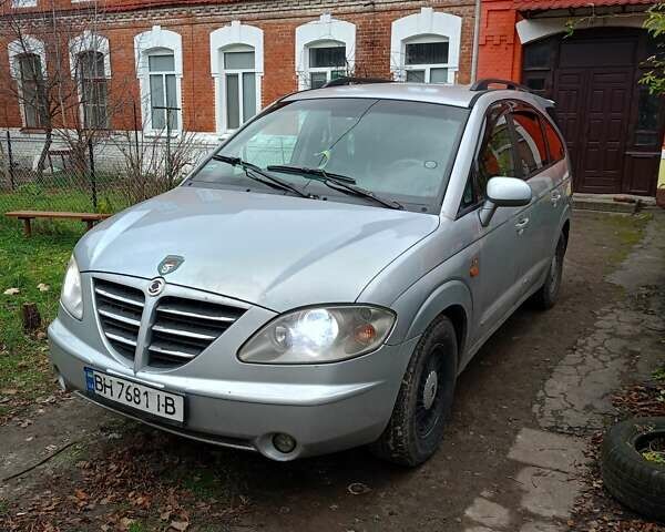 Сірий Cанг Йонг Rodius, об'ємом двигуна 2.7 л та пробігом 238 тис. км за 5500 $, фото 1 на Automoto.ua